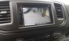 Toyota Proace Rückfahkamera & Navigation nachrüsten